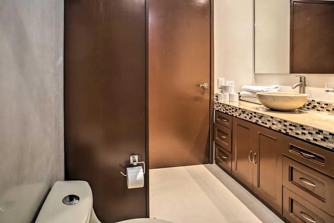 Oceanfront Cancun Condo In All Ritmo Resort México