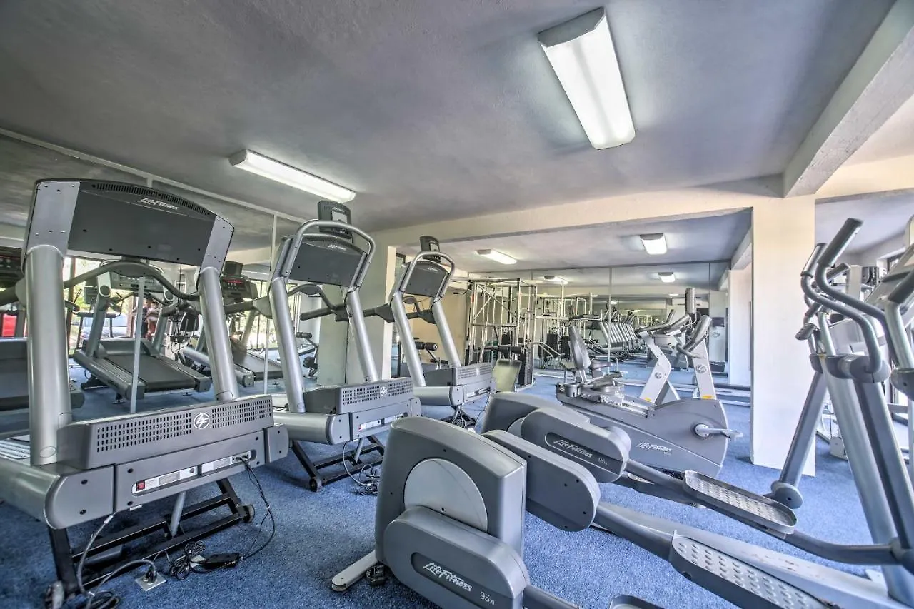 Oceanfront Cancun Condo In All Ritmo Resort Messico
